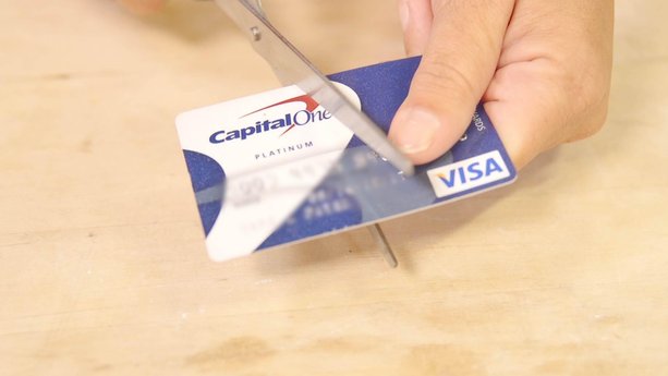 Don't Bother Believing These Credit Card Myths