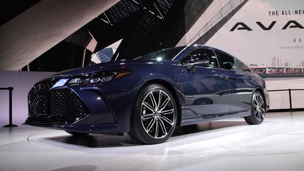 2018 Detroit Auto Show: 2019 Toyota Avalon Goes High Tech