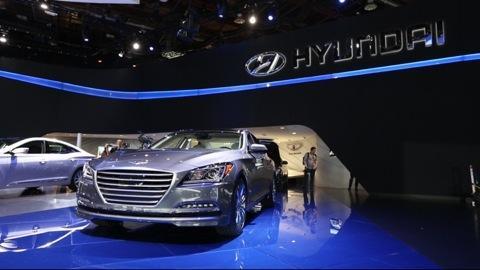 2015 Hyundai Genesis at the Detroit Auto Show