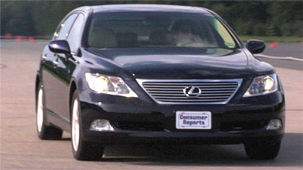 Lexus LS 460L 2007-2012 Road Test