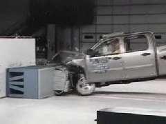 GMC Sierra 1500 crash test 2007-2011