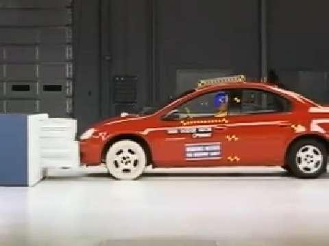 Dodge Neon crash test 2000-2005
