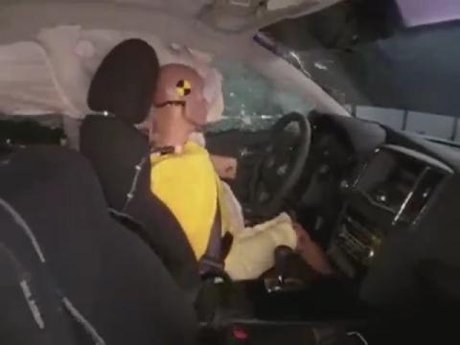 Nissan Maxima crash test 2009-2011