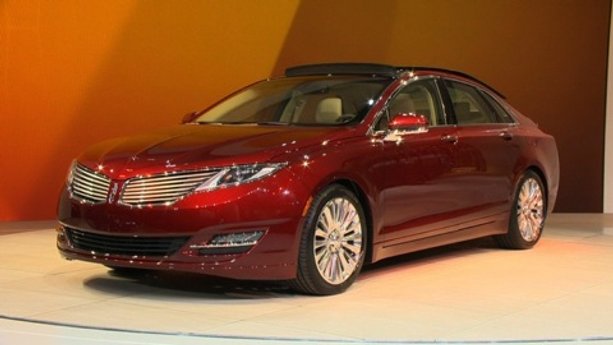 NY Auto Show: 2013 Lincoln MKZ