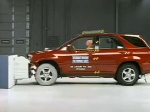 Lexus RX 300 crash test 1999-2003
