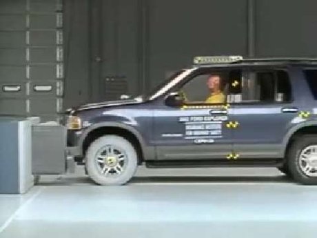 Mercury Mountaineer crash test 2002-2005