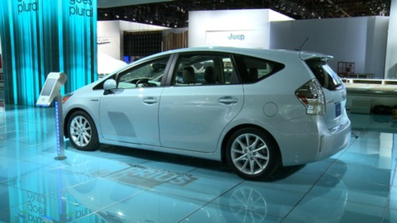 2011 Detroit Auto Show: Toyota Prius v