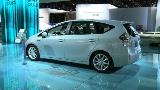 2011 Detroit Auto Show: Toyota Prius v