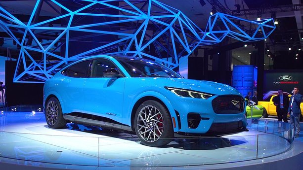 2019 LA Auto Show: 2020 Ford Mustang Mach-E