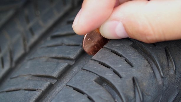 Autos Tips: Checking Tire Tread