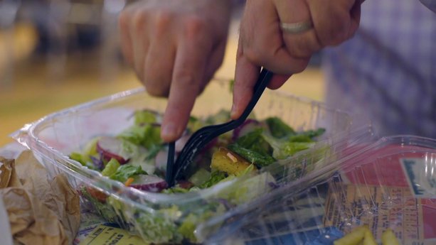 Cómo comer menos plástico