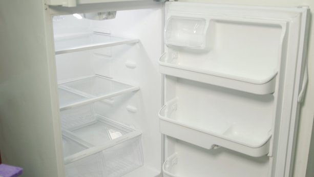 How to Clean a Smelly Fridge