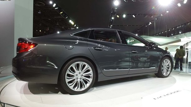 Buick LaCrosse Updates Brand's Traditional Big Sedan