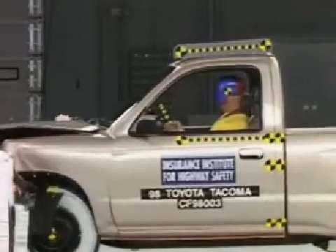 Toyota Tacoma crash test 1998-2004