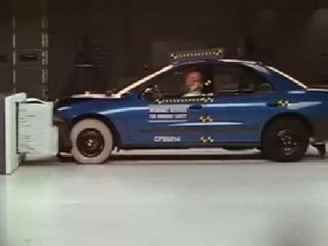Chevrolet Cavalier crash test 1995-2005