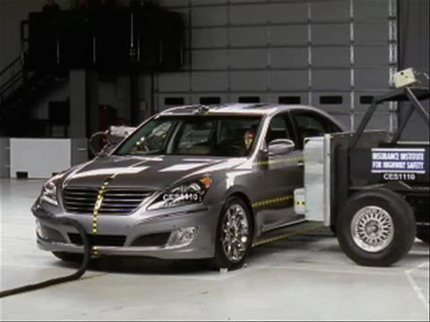 Hyundai Equus crash test 2011-2012