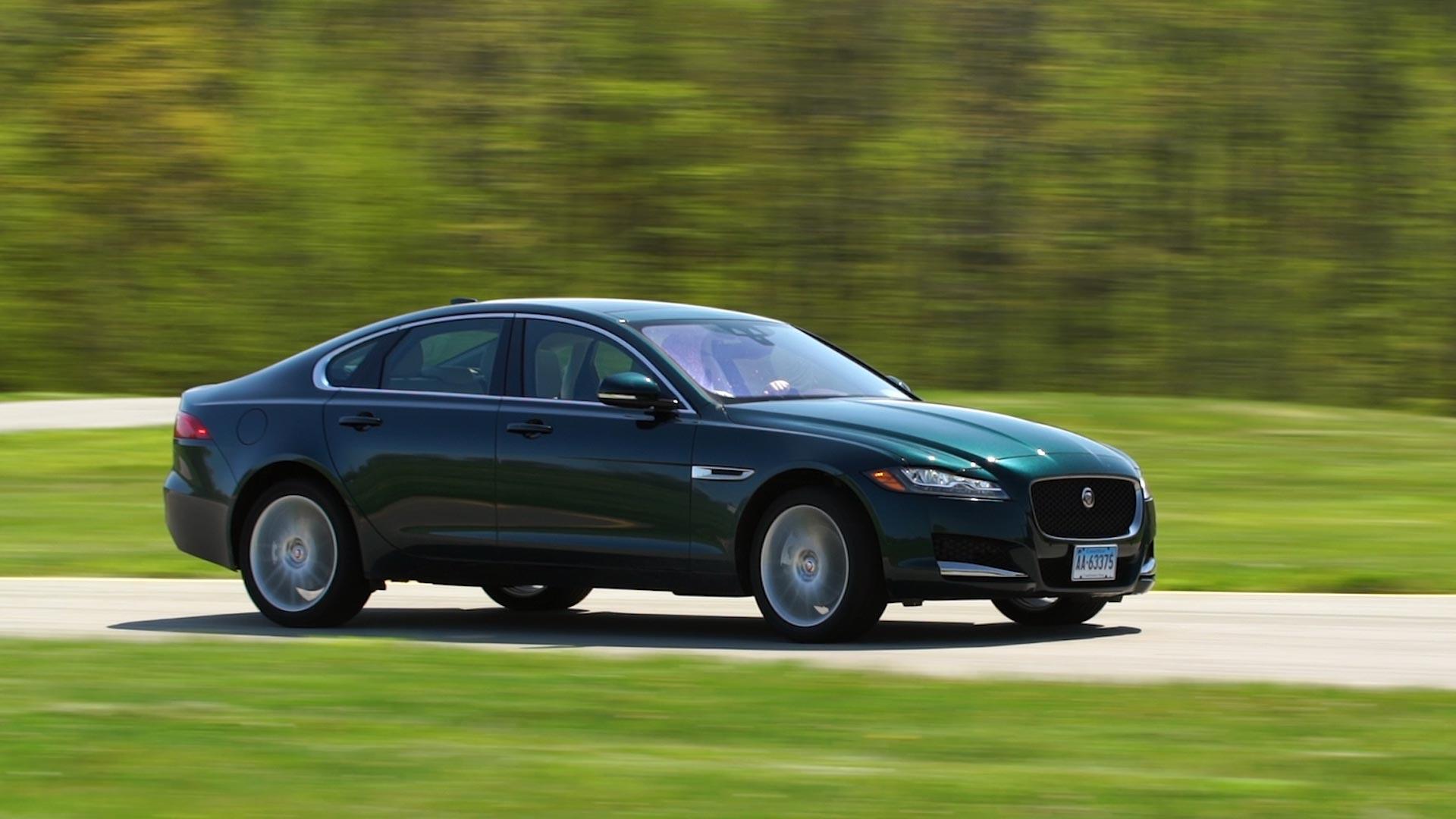 Athletic Jaguar XF Trails on Refinement - Consumer Reports