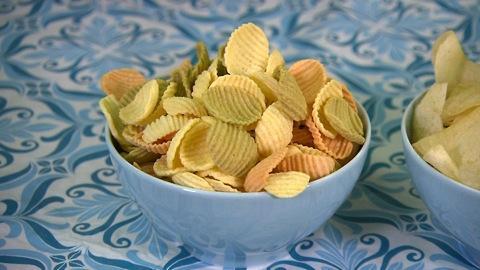 Veggie chips vs. potato chips