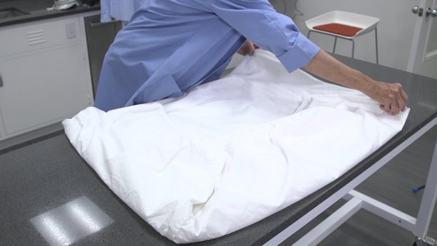 How to Fold a Fitted Sheet 