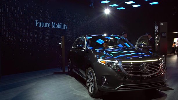 2019 LA Auto Show: 2020 Mercedes-Benz EQC