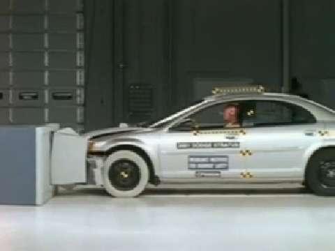 Dodge Stratus crash test 2001-2006