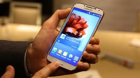 Samsung Galaxy S 4 first look
