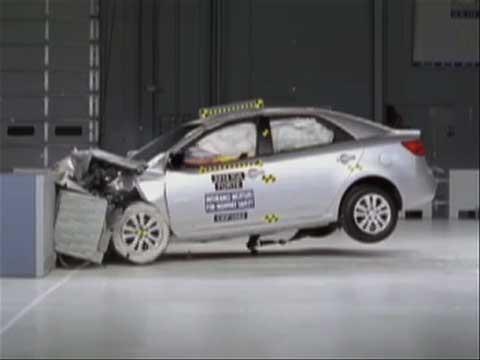 Kia Forte crash test 2010-2012
