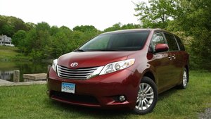 thumbnail image 2 of Pair Front Left & Right CV Axle Assembly For Toyota Sienna 2017-2019 3.5L FWD – Direct Fit, 1-Year Warranty 2 of 3