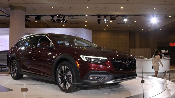 2018 Buick Regal TourX Preview