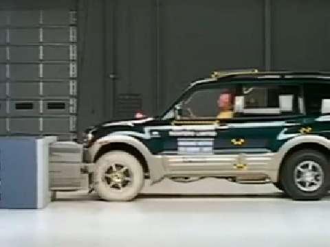 Mitsubishi Montero crash test 2001-2006