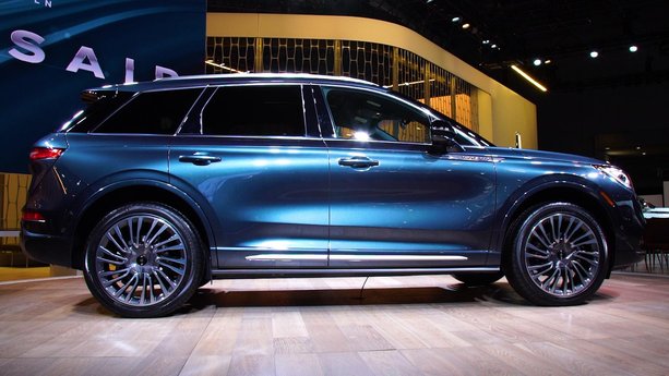 2019 New York Auto Show: 2020 Lincoln Corsair