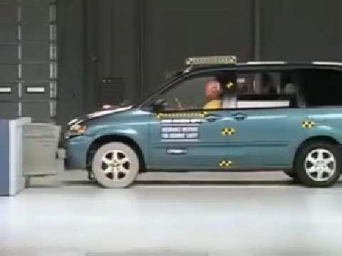 Mazda MPV crash test 2000-2006