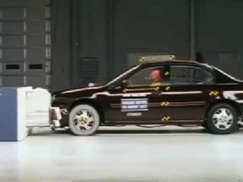 Chevrolet Malibu crash test 1997-2005