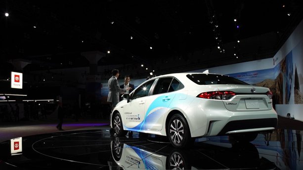 2018 LA Auto Show: 2020 Toyota Corolla