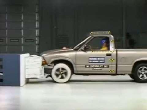 Chevrolet S-10 crash test 1998-2003
