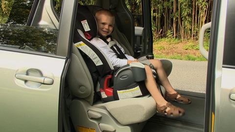Installing toddler booster car seats