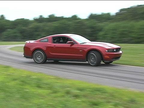 Ford Mustang 2010 Review