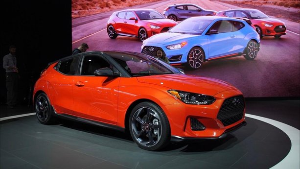 2018 Detroit Auto Show: 2019 Hyundai Veloster Stays Quirky