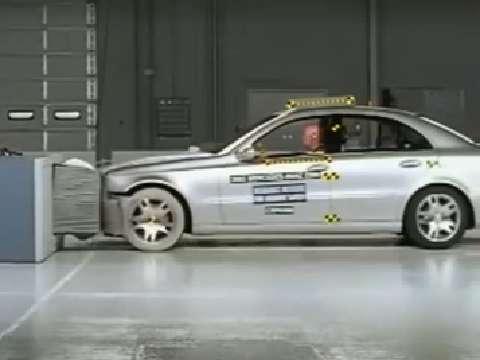 Mercedes-Benz E-Class crash test 2003-2006