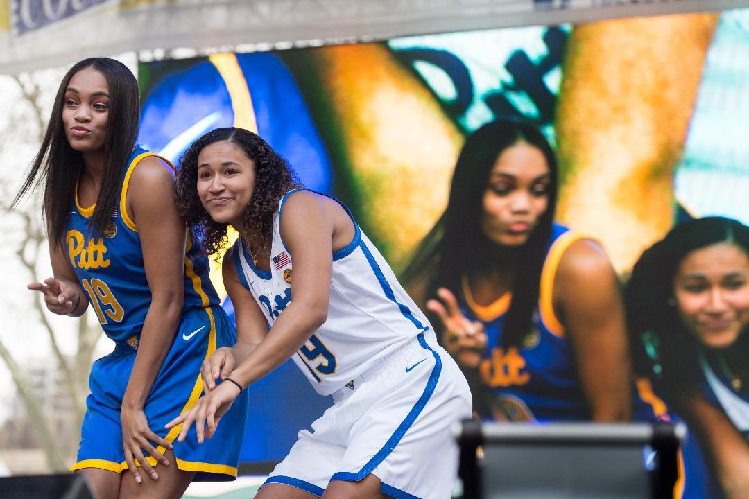 Pitt unveils royal blue-and-yellow throwback basketball jerseys