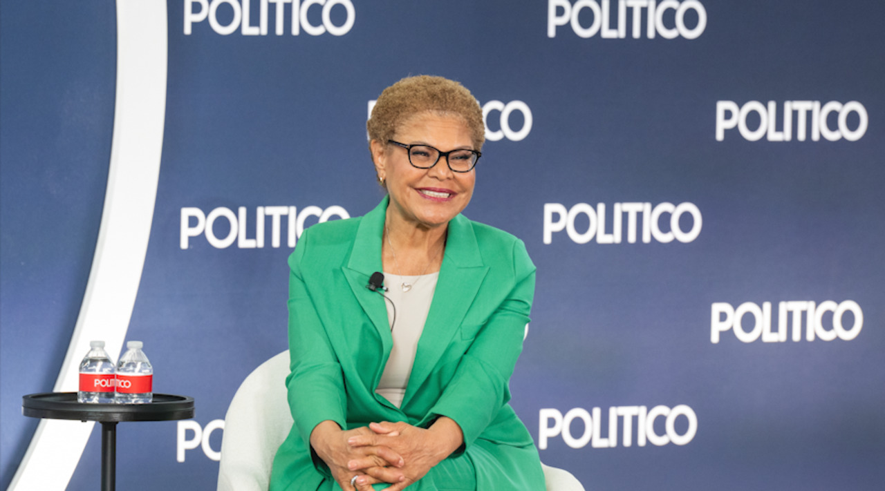 Bass goes easy on Pratt, not so much a fellow Democrat
