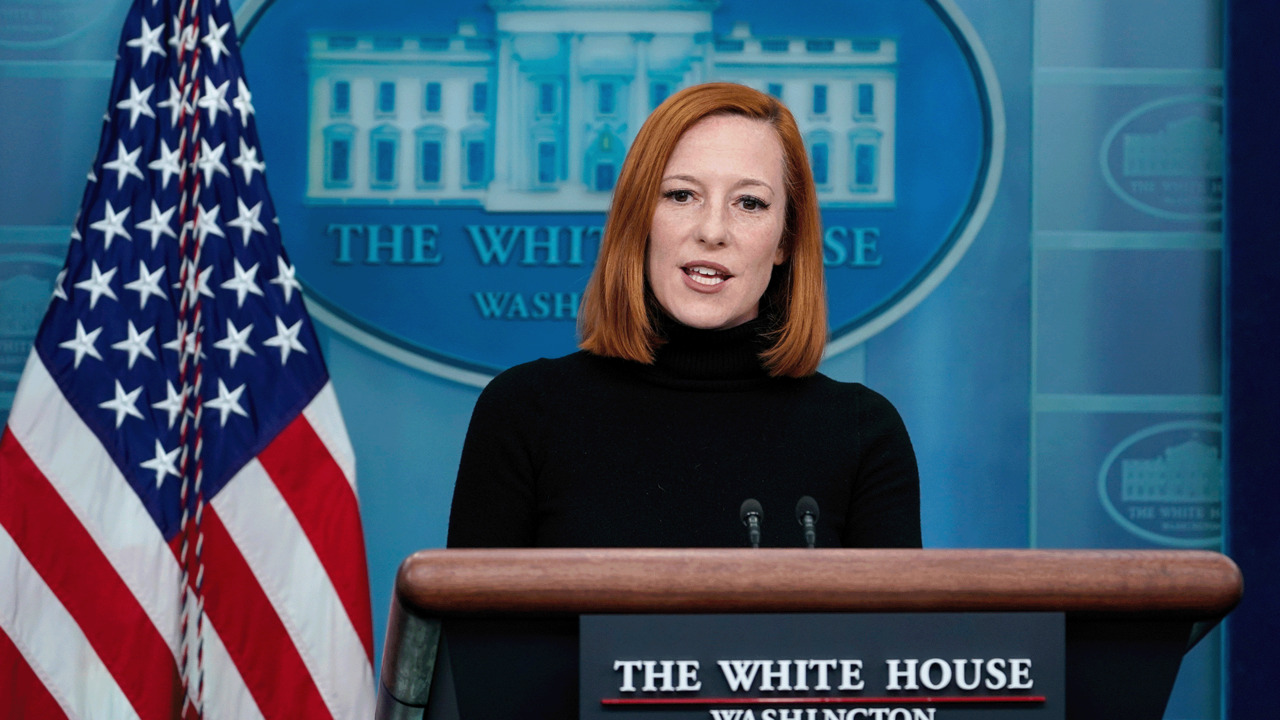 'Disappointing' White House reacts to Florida judge’s airplane mask