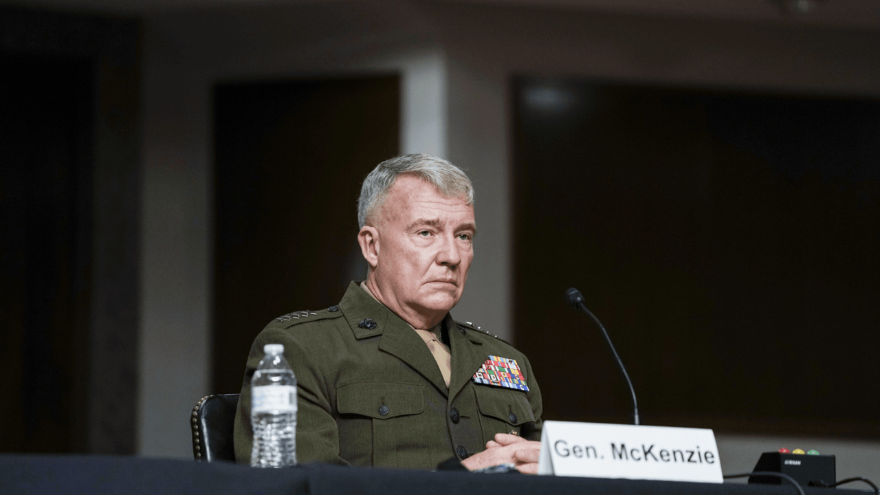 Top generals contradict Biden, say they urged him not to withdraw from Afghanist..