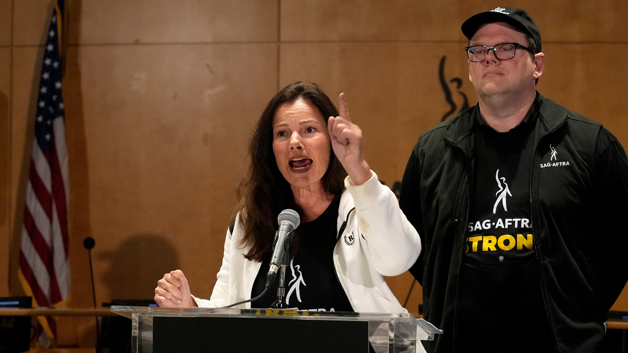 ‘Crazy’: SAG-AFTRA President Fran Drescher Slams Execs After Strike ...