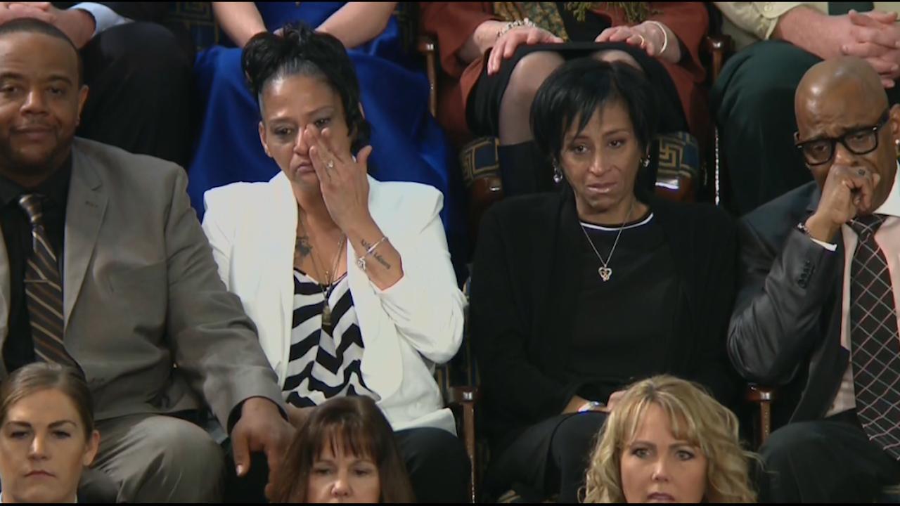 Emotions run high as Trump honors families of MS-13 victims at SOTU ...