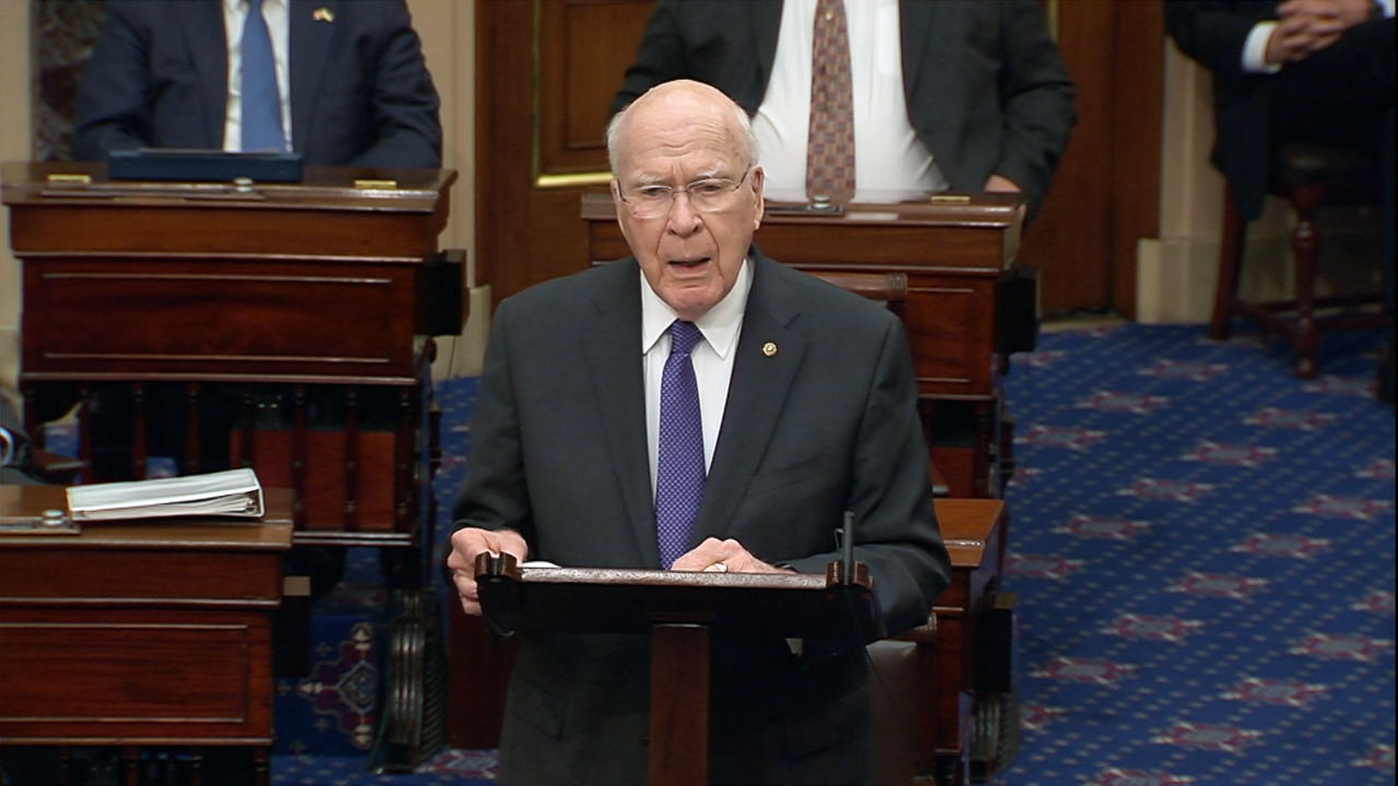 <div>Leahy warns Congress 'will sink slowly into irrelevance’ without bipartisanship</div>