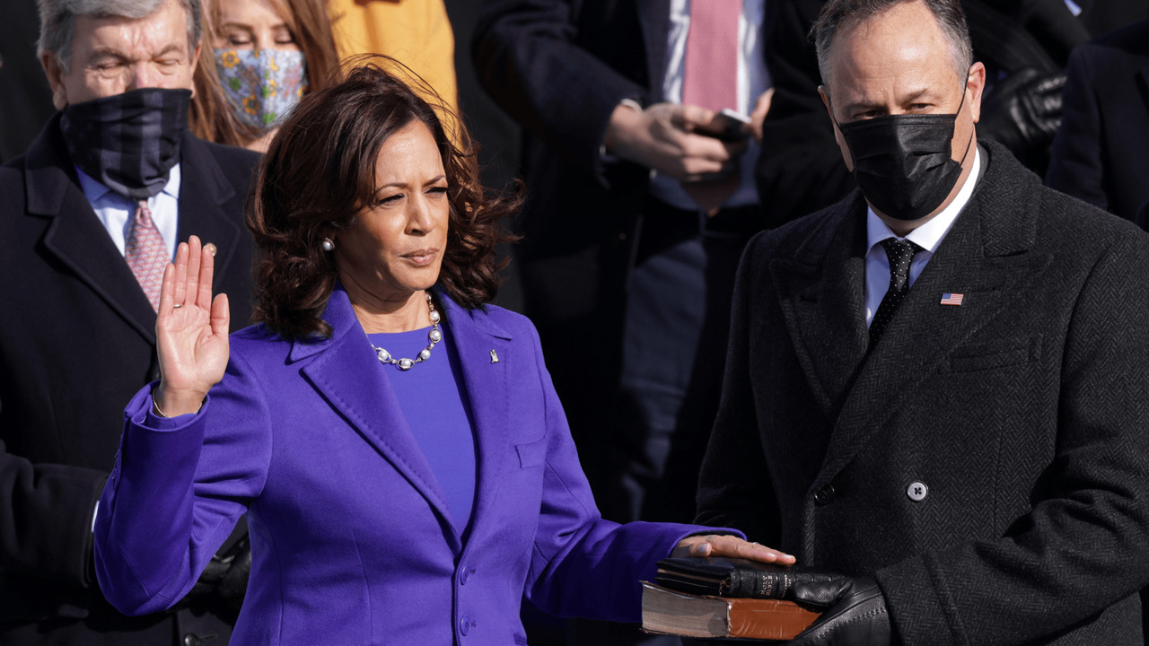 Kamala Harris is sworn in as the 49th Vice President of the United ...