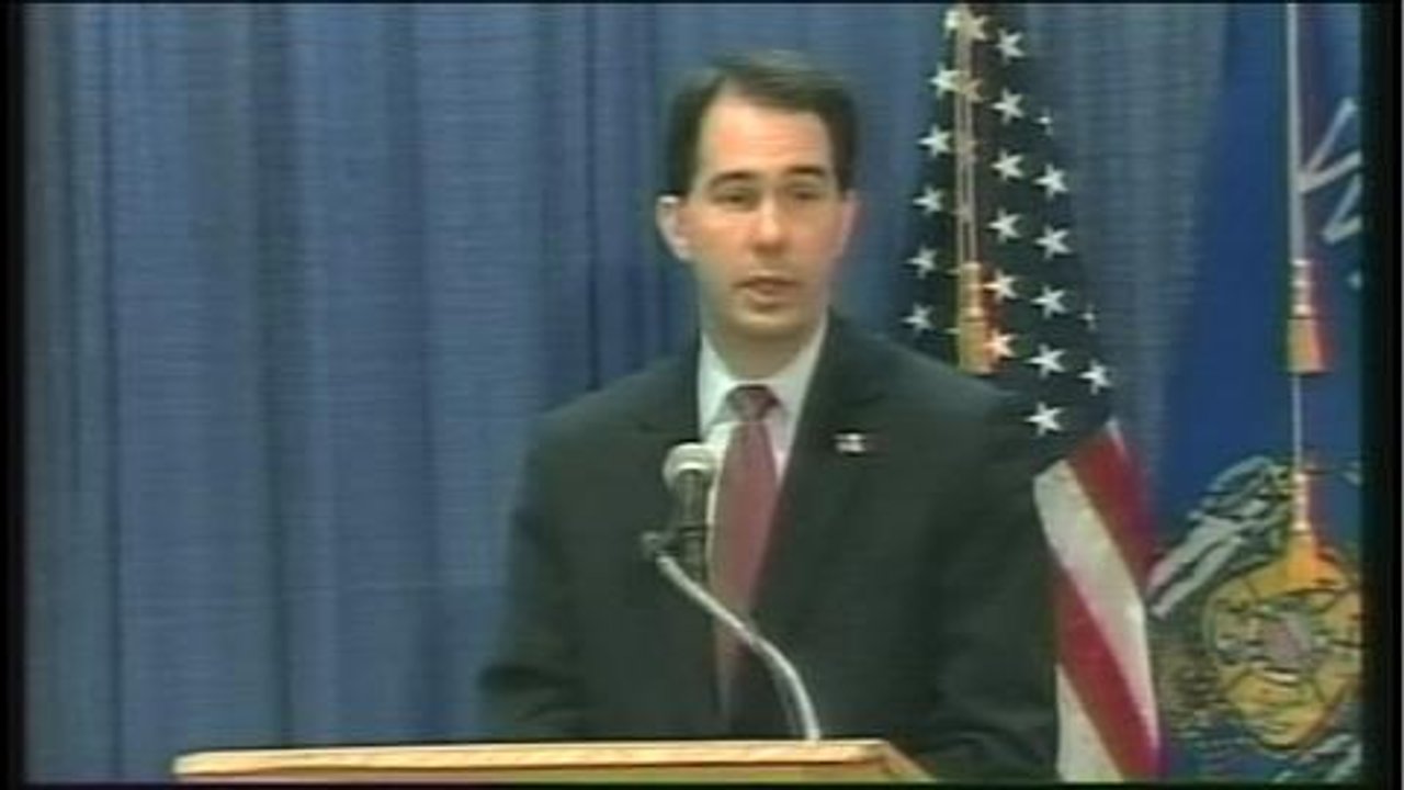 Premis Walker At presser, Walker defends budget bill - POLITICO