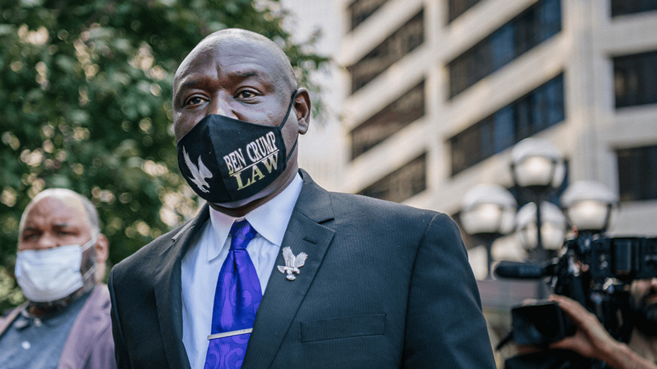 Floyd family expresses hope for tough police reform after meeting with Biden and Harris