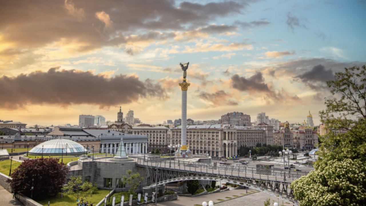 2022 Mid-Year Outlook - Sovereign Sector Outlook Revised to Neutral from Improving on Ukraine War Impact